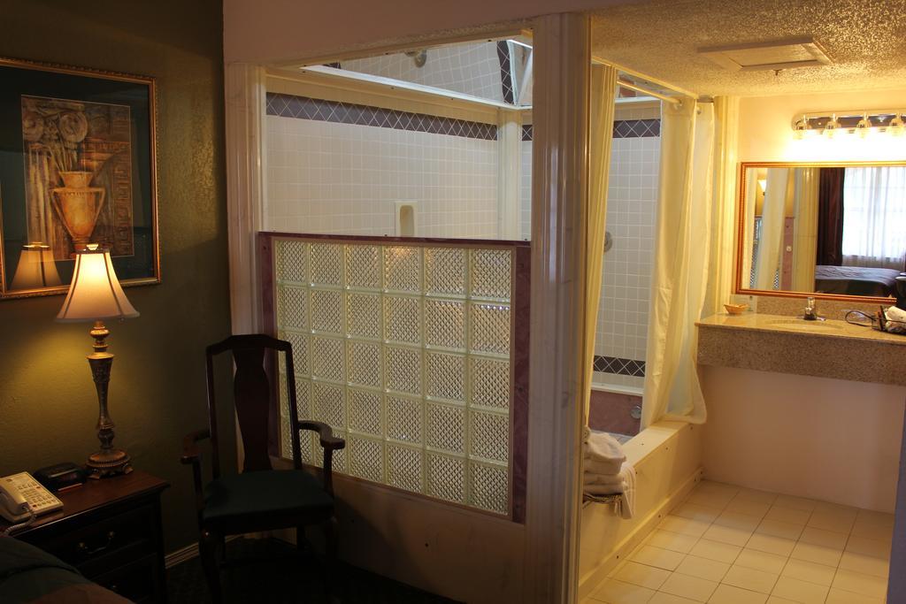 Hotel Rodeway &