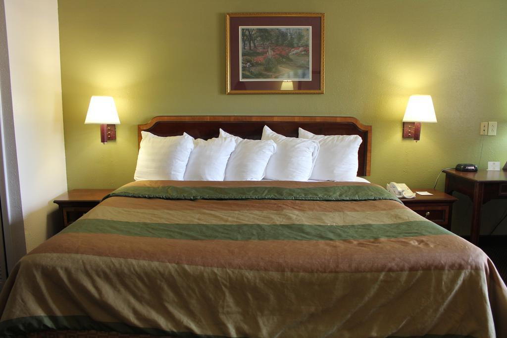 Hotel Rodeway & Nashville
