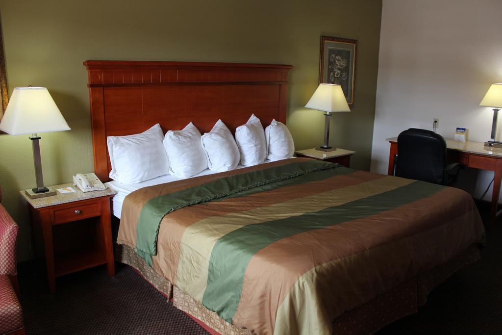 Hotel Rodeway & Nashville